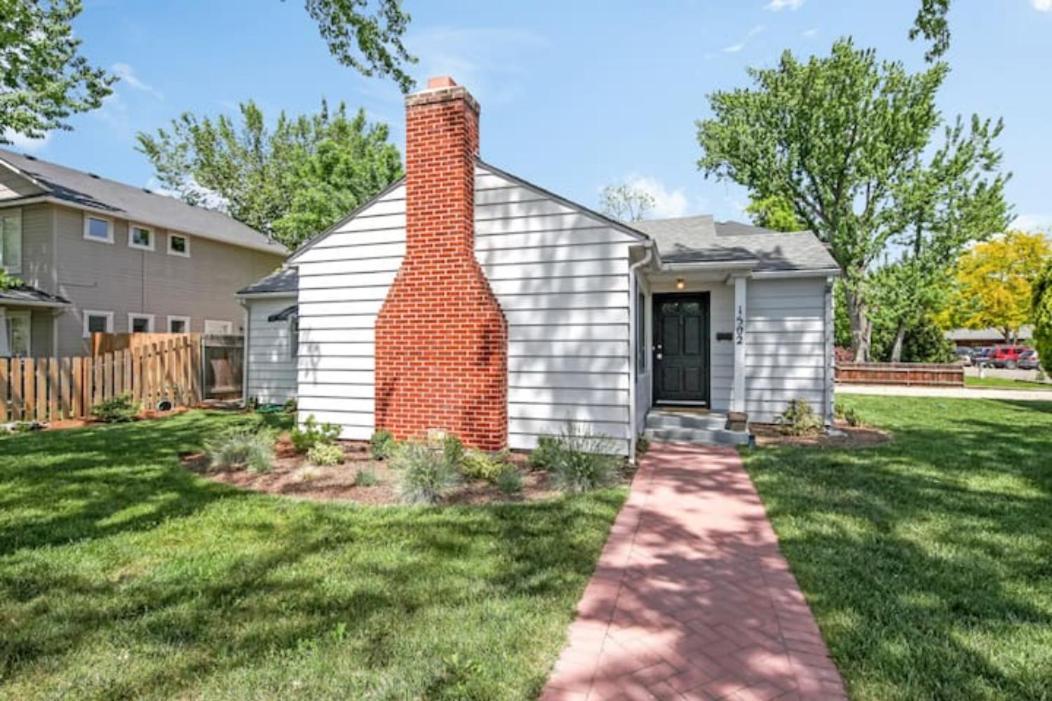 Celebration Chalet! Quant, Cozy, A Few Blocks From Bsu And Close To Downtown Boise, Fireplace, 4 Beds, And Seating For 6 Pets Welcome! Exterior foto